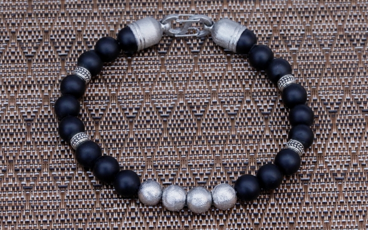 MEN'S BRACELET WITH MAMMOUTH MOLAR AND ONYX BEADS STEEL CLASP