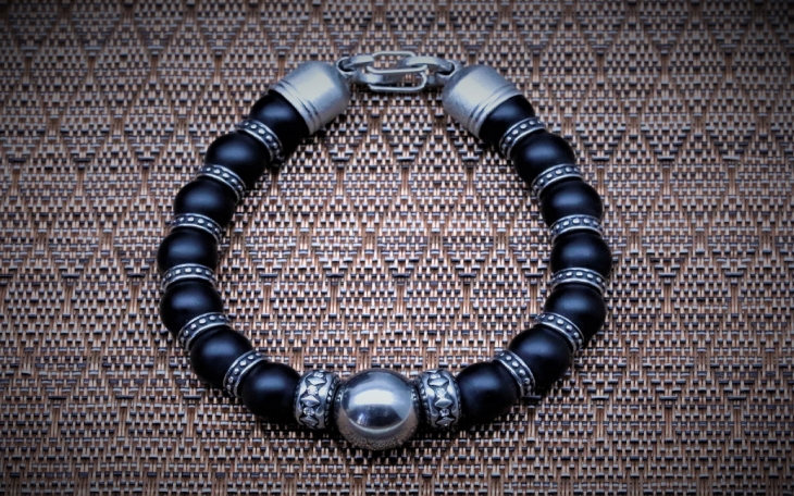 MEN'S BRACELET WITH MAMMOUTH MOLAR AND ONYX BEAD STEEL CLASP