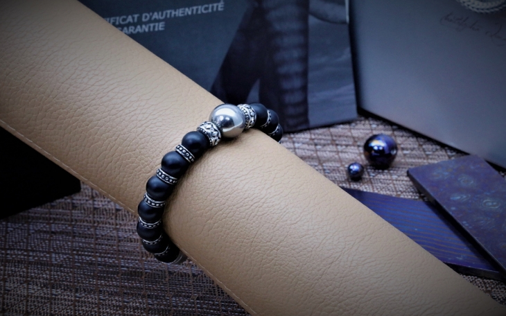 MEN'S BRACELET WITH MAMMOUTH MOLAR AND ONYX BEAD STEEL CLASP