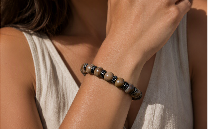 BRACELET HOMME OU FEMME MODELE PIECE UNIQUE EN BOIS PETRIFIE CLAIR D'ARIZONA 