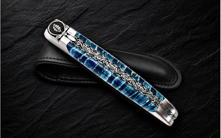 COUTEAU D'ART CL02 MANCHE MOLAIRE DE MAMMOUTH BLEU FEUILLE DE CHENE