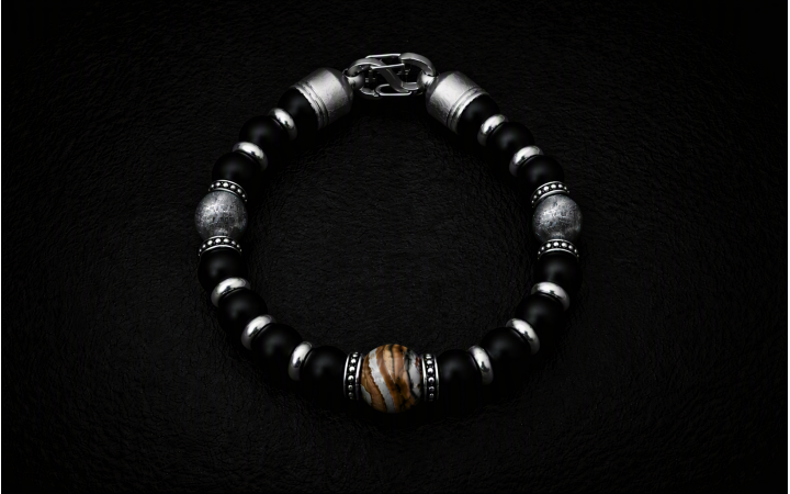 BRACELET HOMME EN METEORITE DE GIBEON MOLAIRE DE MAMMOUTH ET PERLE NATURELE EN ONYX